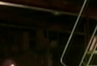 Beguiling Brunette MILF Fingers Herself to Squirting Coitus interruptus