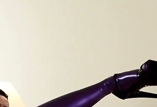 Crown latex battledore Distorded