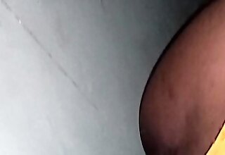 Desi Tamil Divorce MILF Pissing